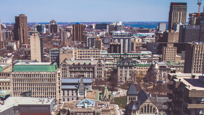 Photo de la ville de Montréal par Seb Hamel tirée de Unsplash.