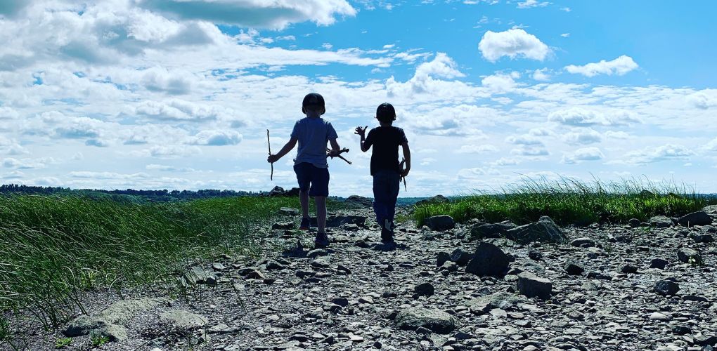 Enfants qui se baladent.